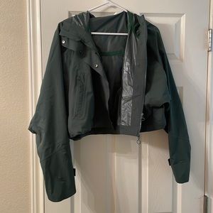 Fabletics Cropped Hunter Green Windbreaker
